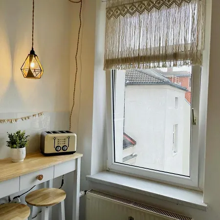 Boho Chic 3-bedroom Apartment *